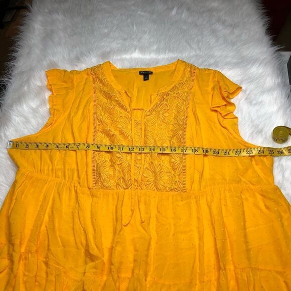 Torrid Women’s Yellow Cap Sleeve Swiss Dot Crochet Inset Tie-Front Top Size 4X - Picture 8 of 13
